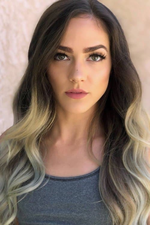 Zdjęcie Courtney Akbar