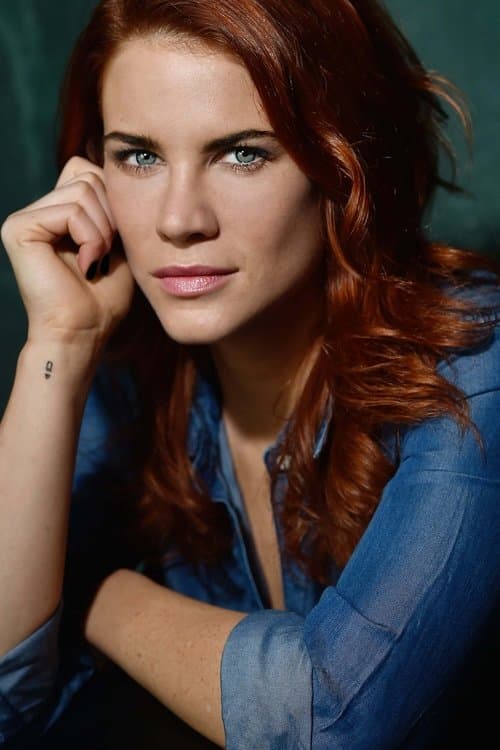 Zdjęcie Courtney Hope