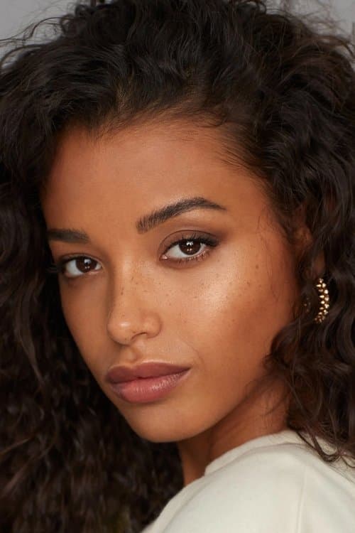 Zdjęcie Ella Balinska