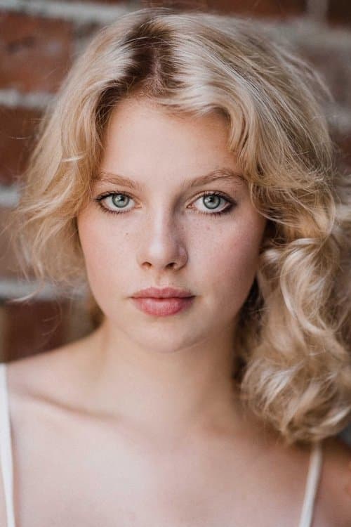 Zdjęcie Ella Newton