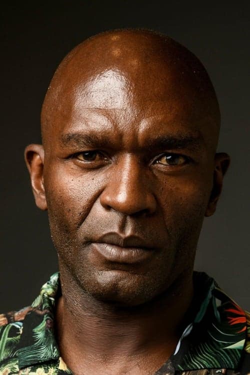 Zdjęcie Emilio Buale