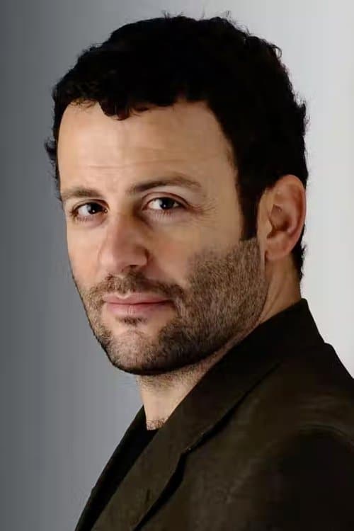 Zdjęcie Erdil Yaşaroğlu