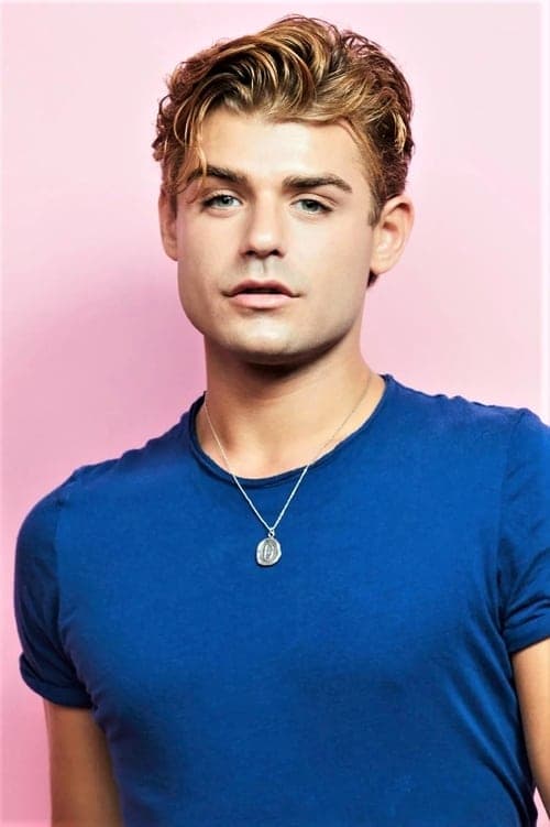 Zdjęcie Garrett Clayton