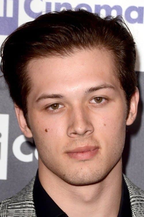 Zdjęcie Leo Howard