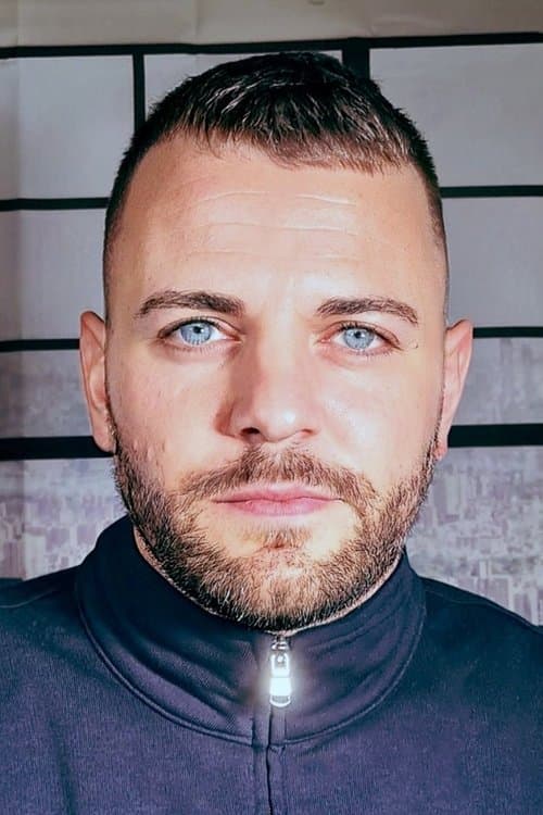 Zdjęcie Lewis Saunderson