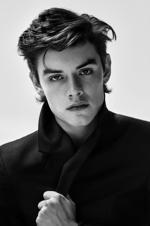 Zdjęcie Louis Partridge