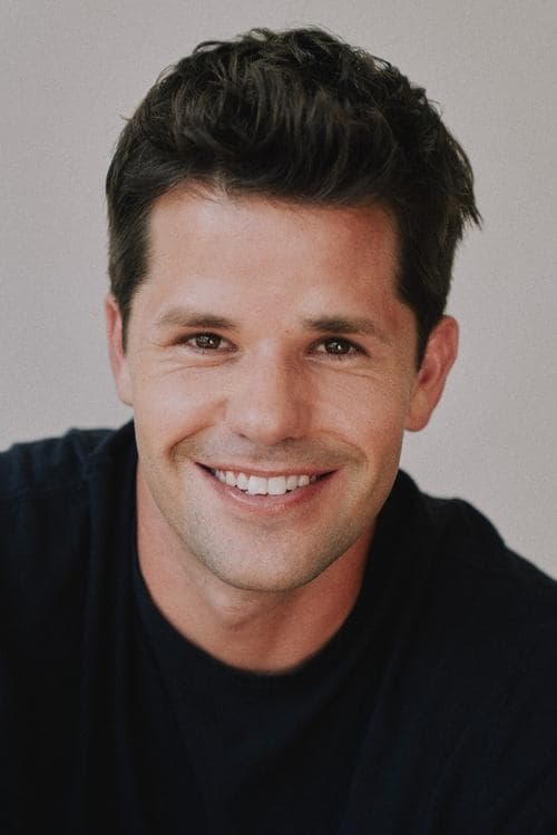 Zdjęcie Max Carver