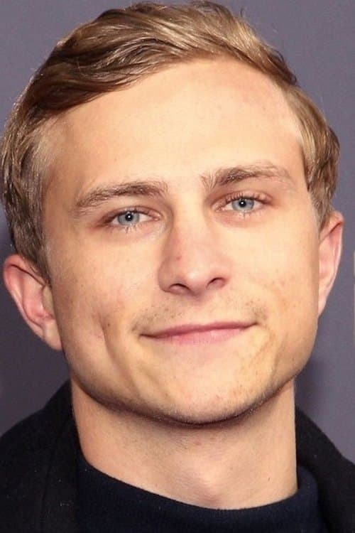 Zdjęcie Max Hubacher