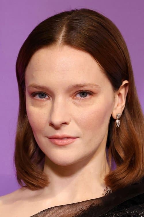 Zdjęcie Morfydd Clark