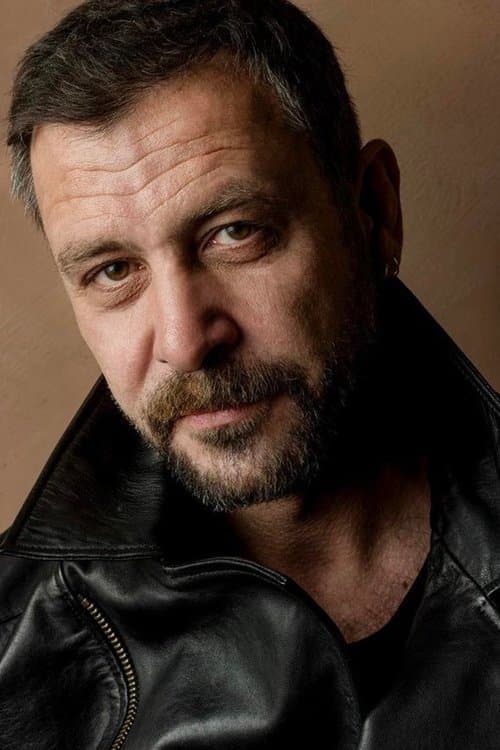 Zdjęcie Nejat İşler