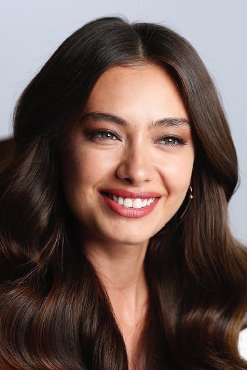 Zdjęcie Neslihan Atagül