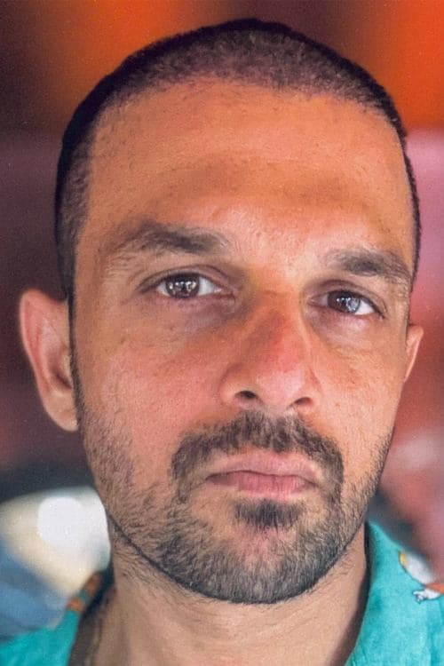 Zdjęcie Ravish Desai