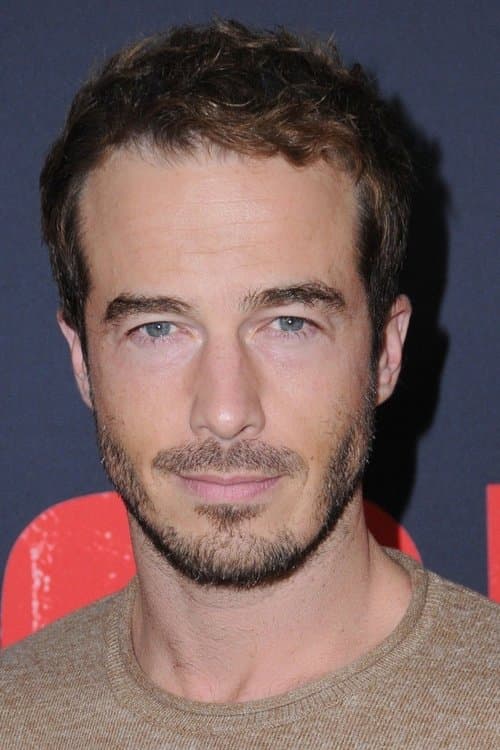 Zdjęcie Ryan Carnes