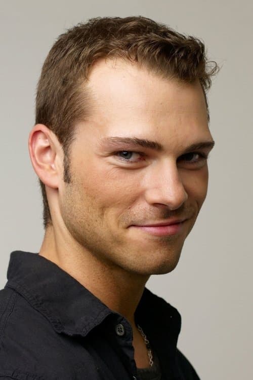 Zdjęcie Shawn Roberts