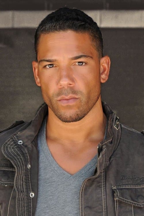 Zdjęcie Tiago Roberts