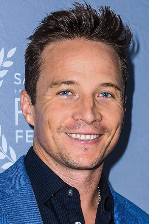 Zdjęcie Travis Aaron Wade