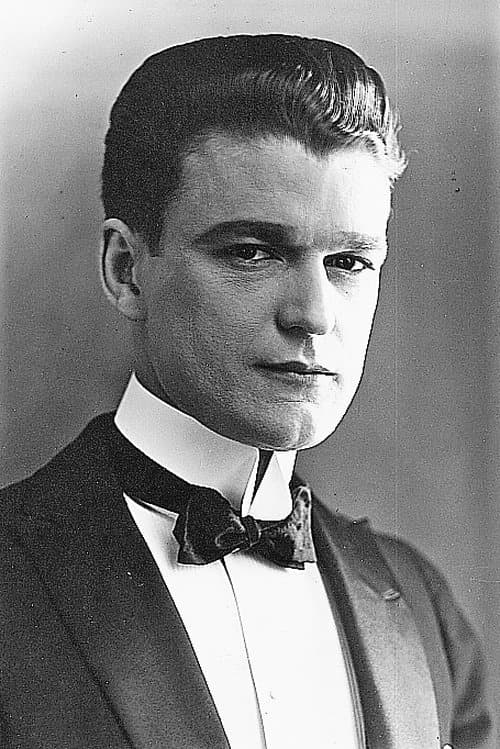 Zdjęcie Wallace MacDonald