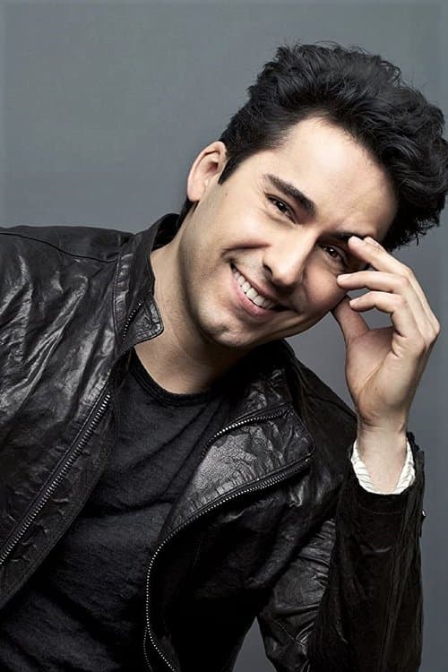 Zdjęcie John Lloyd Young
